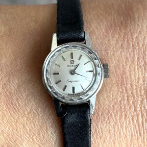 Ladies OMEGA LADYMATIC watch💖💖💖
